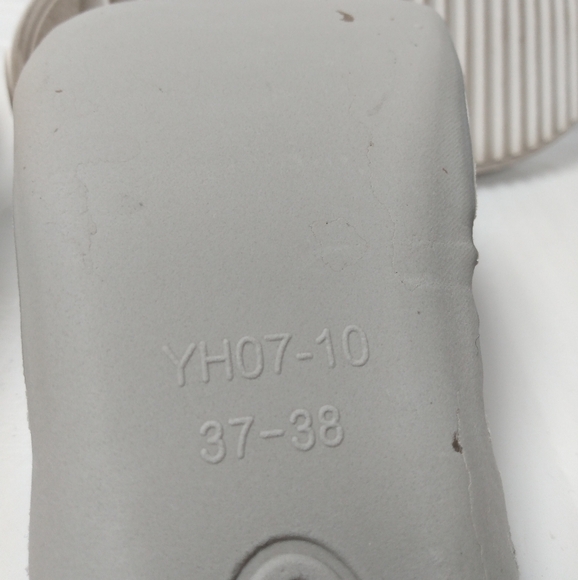 Louis Vuitton TimeOut trainers for women - Picture 12 of 12